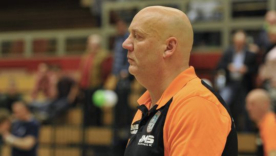 Coach Fiege blijft nog een jaartje bij handballers