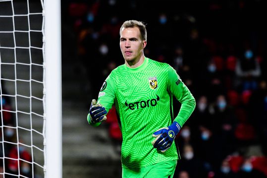 🎥 | Conference League zet Vitesse-keeper Jeroen Houwen in het zonnetje