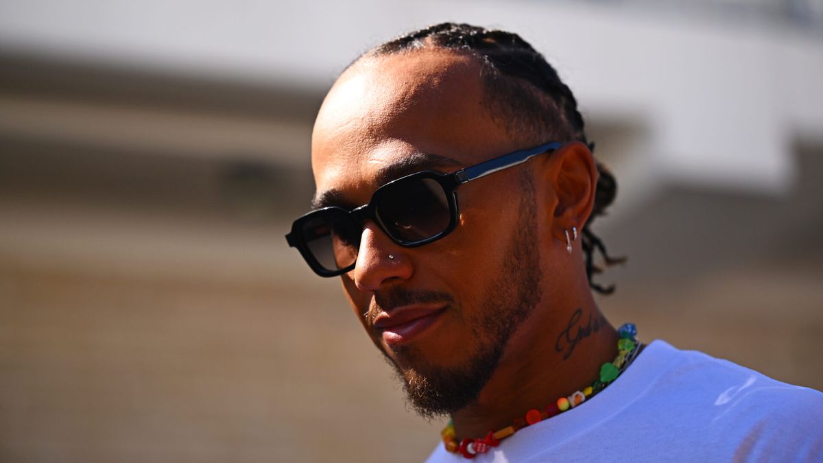Hamilton vindt dat Red Bull forse straf hoort te krijgen: 'Een draai om de oren is niet genoeg'