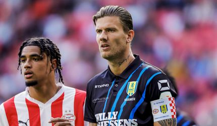 🎥 | Michiel Kramer is doodziek van penalty tegen in blessuretijd: 'Wij vechten ons helemaal de tyfus...'