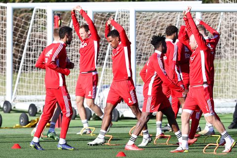 Paniek! Speler van Ajax op trainingskamp in Portugal besmet met coronavirus