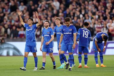 🎥  | YES! Tijjani Reijnders schiet namens AZ vanaf 25 meter raak tegen West Ham United
