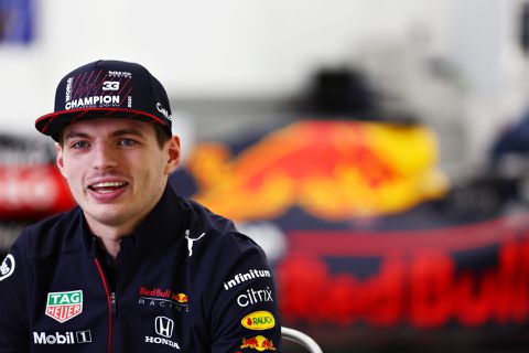 🎥 | Check hier de livestream van het FIA-prijzengala waar Max Verstappen F1-wereldbokaal krijgt