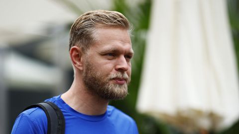 Magnussen over 'gevaarlijke' tocht terug naar pits na crash: 'Blij dat ik niet Hamilton in Zandvoort was'