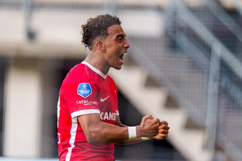 AZ worstelt zich in 2e helft langs Go Ahead Eagles en begint Eredivisieseizoen (nu wel) met zege