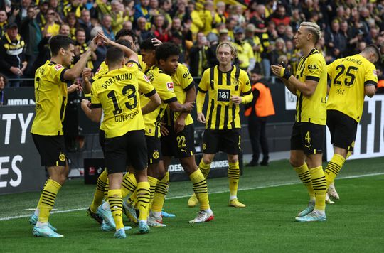 Borussia Dortmund laat geen spaan heel van VfB Stuttgart: 5-klapper in eigen huis