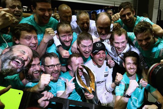Nico Rosberg legt uit waarom de Grand Prix van Singapore zo ongelooflijk zwaar is