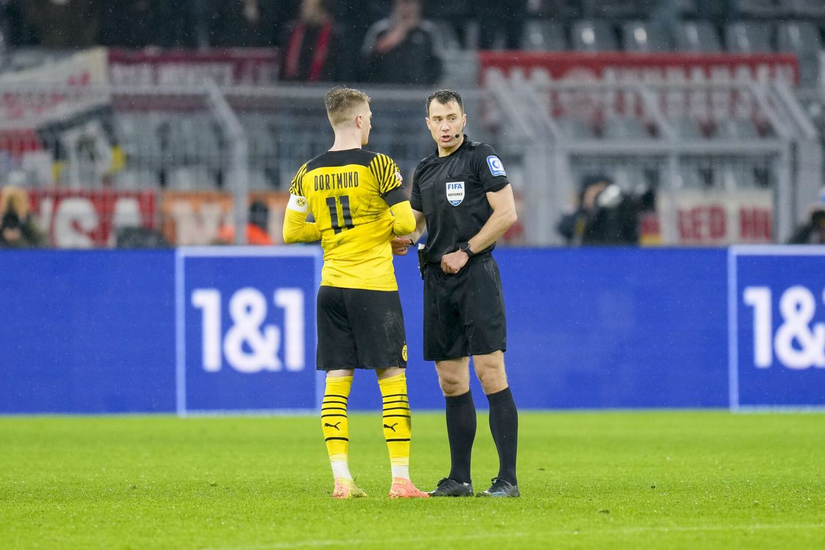 Felix Zwayer keert na beschuldigingen Dortmund terug als scheids: 'Ik voel me weer goed'