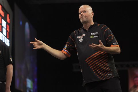 Programma WK darts op maandag 20 december: Barney en Kuivenhoven naar de oche