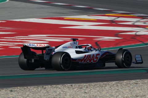 Haas neemt voor laatste testdag in Barcelona flinke maatregelen vanwege Russische oorlog