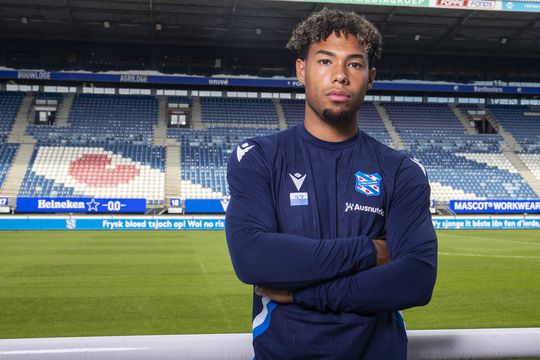 Begeerde Van Ewijk raakt niet in de war: 'Weet dat PSV en Feyenoord me volgen'