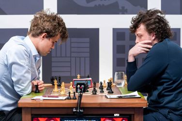 Keiharde beschuldiging Carlsen geeft nieuw vervolg aan schaakrel: 'Niemann speelde vaker vals'