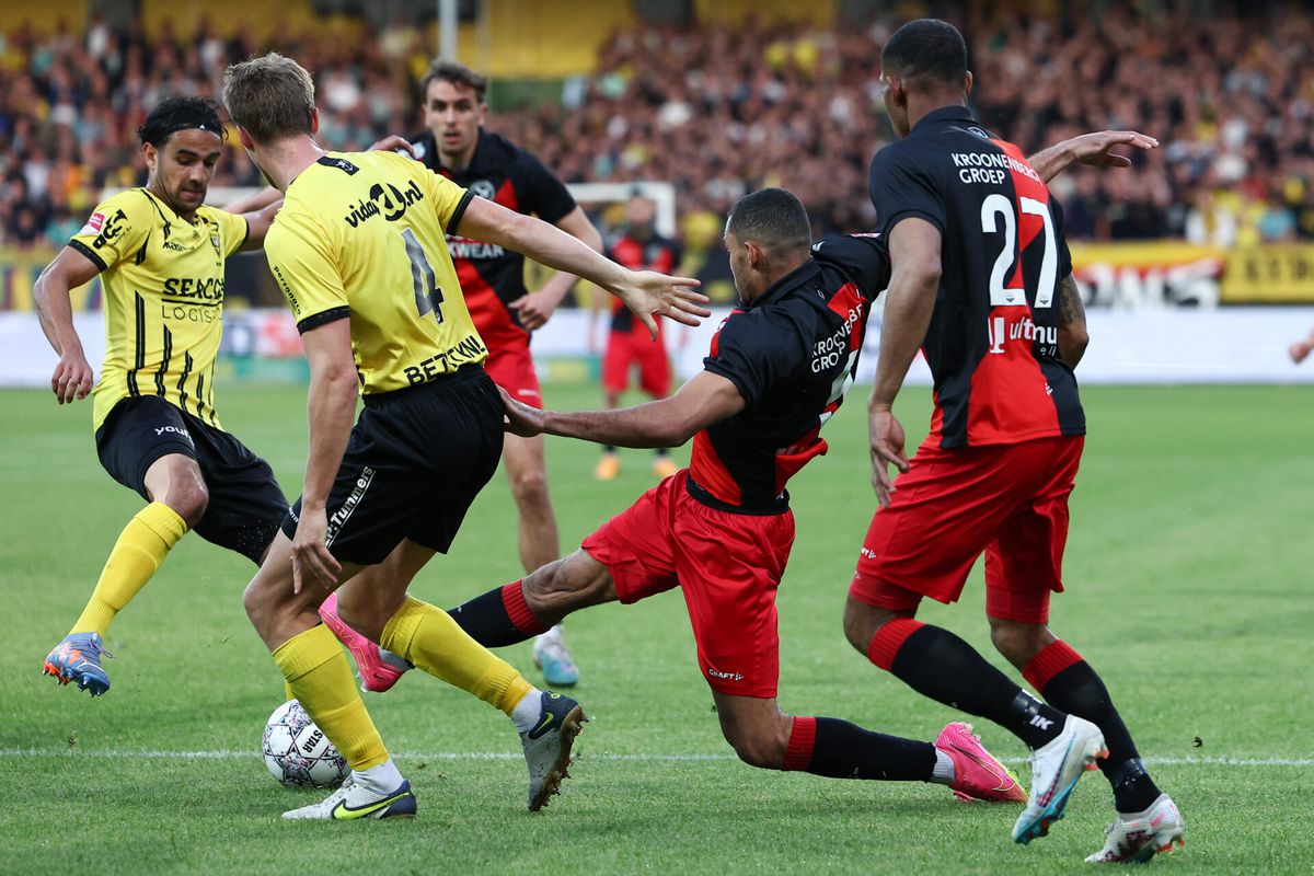 VVV drukt in play-offs niet door tegen 10 man van Almere City