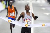Bashir Abdi wint Marathon Rotterdam, Abdi Nageeye eindigt als 3e featured image