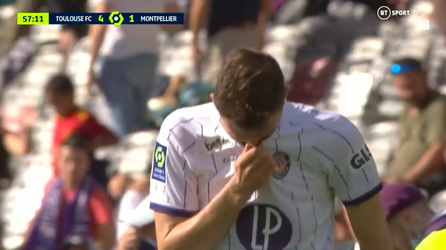 🎥 | Spelers krijgen last van traangas: 'Nederlands' Ligue 1-duel korte tijd stilgelegd