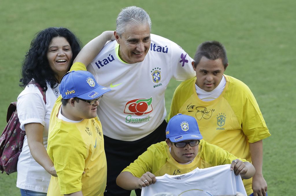 Brazilië plaatst zich bij winst op Uruguay zo goed als zeker voor WK 2018