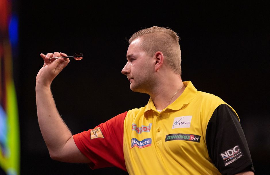Van den Bergh evenaarde DIT record van Van Gerwen na zege in Ziggo Dome