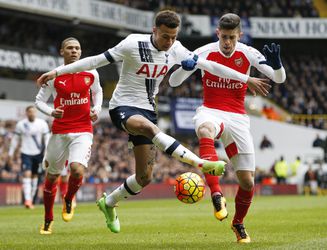 Spurs en Arsenal geven Leicester weer meer lucht