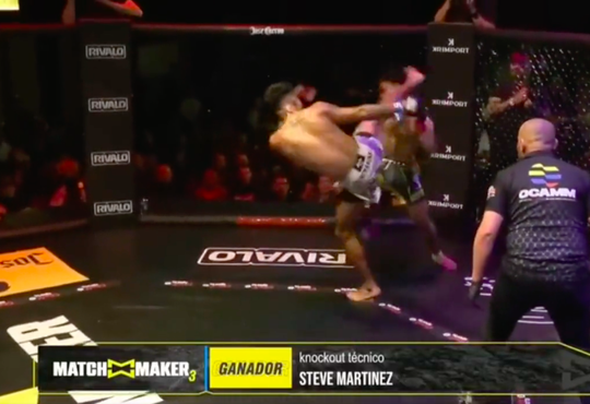 🎥 | Colombiaanse sloper Martinez kegelt landgenoot neer met keiharde highkick
