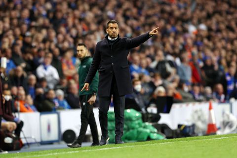 Giovanni van Bronckhorst jaagt met Rangers op Europa League-titel: 'Wat ik als speler deed, pas ik ook hier toe'