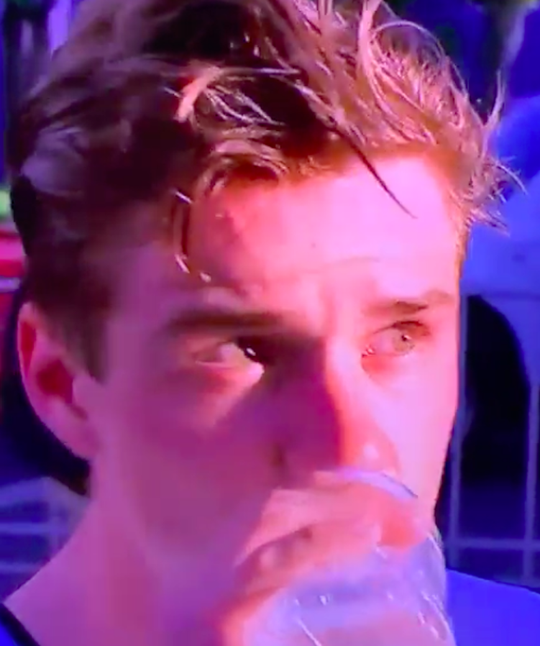 🎥 | HAHA! Zo reageerde Evenepoel na WK tijdrit-zege Foss: 'Tobias wie?'