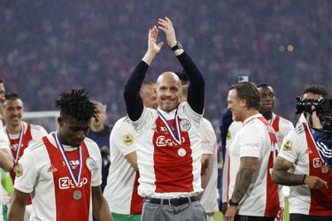 Ajax begint uit tegen Vitesse met Jay Gorter, Youri Regeer en Devyne Rensch