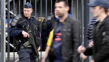 Roemeense hooligans op de vuist in Parijs