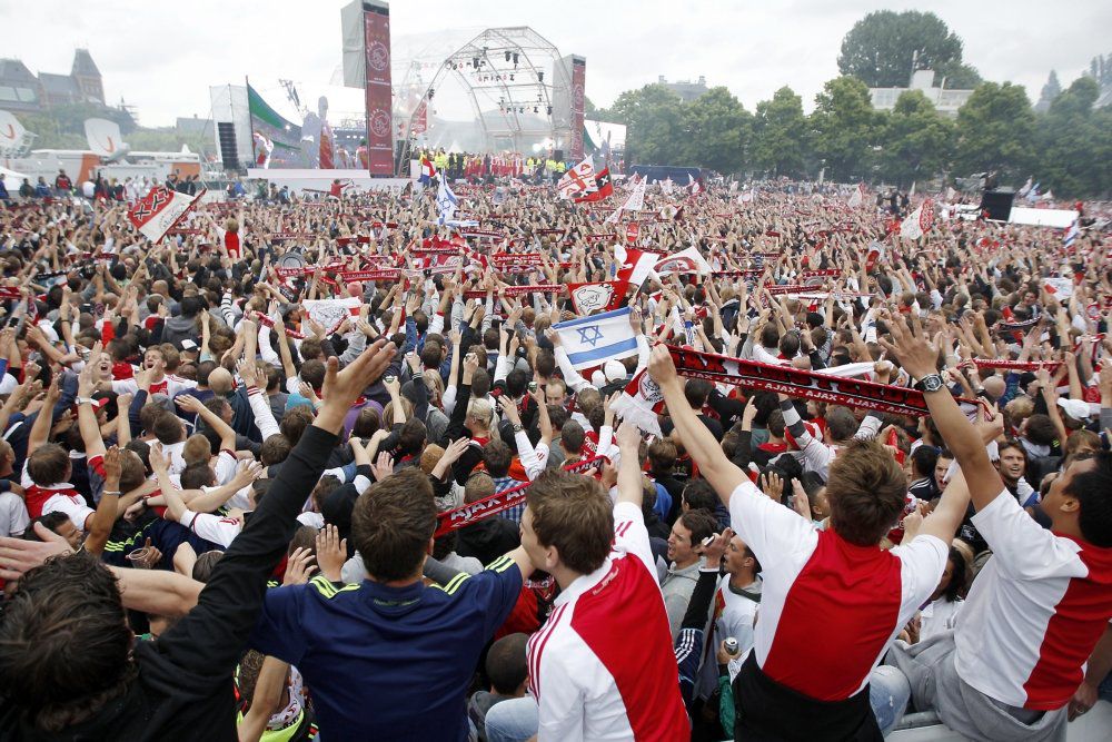 BLOG: Ajax, doe het voor de generatie tieners en twintigers!