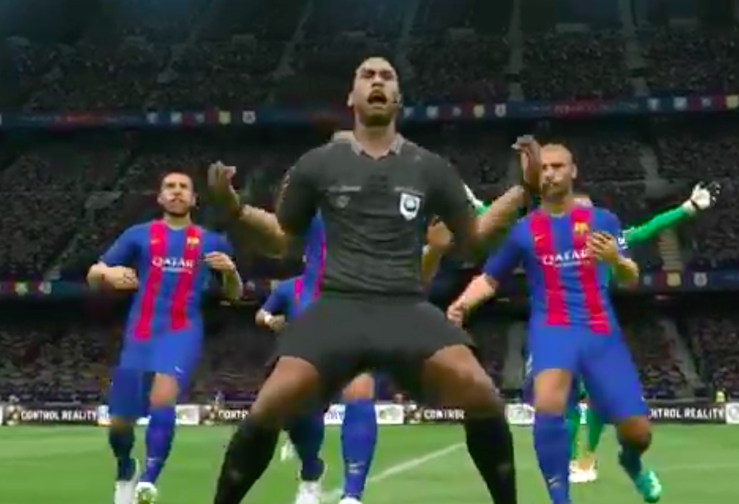 LOL! PES 2017 scheidsrechter is nogal partijdig (video)