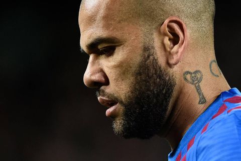 Dani Alves blijft vastzitten: rechtbank in Barcelona wijst 3e verzoek om vrijlating af
