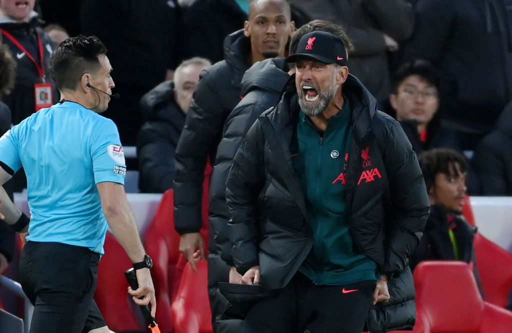 Liverpool-trainer Jürgen Klopp aangeklaagd door Engelse voetbalbond na rode kaart in topper