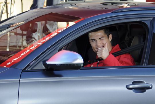 ❤️📲 | Ex-fysio Manchester United: ‘Ronaldo ruilde Porsche voor nummers van vrouwen'