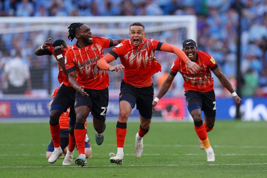 Sprookjesverhaal: Luton Town promoveert voor het eerst naar Premier League