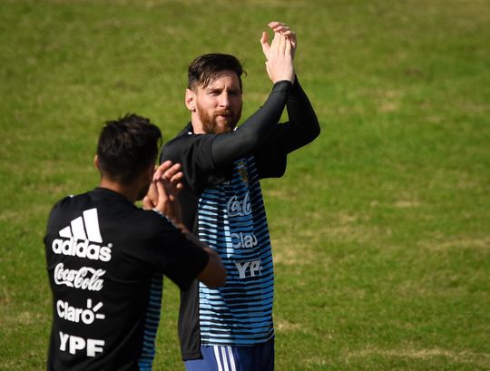 Messi vult eigen WK-poule in: 'Spanje, Brazilië en Duitsland zijn favoriet'