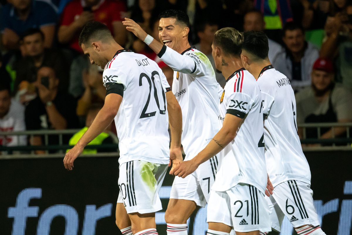 Manchester United wint zonder moeite van Moldavische club, Ronaldo schrijft geschiedenis