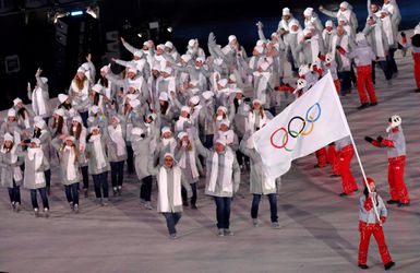 Neutraliërs mogen ook bij de slotceremonie niet met de Russische vlag wapperen