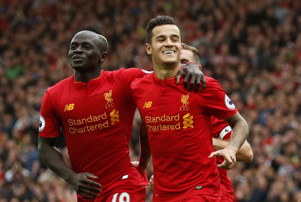 Coutinho stuurt de hele Everton-verdediging het bos in en scoort (video)