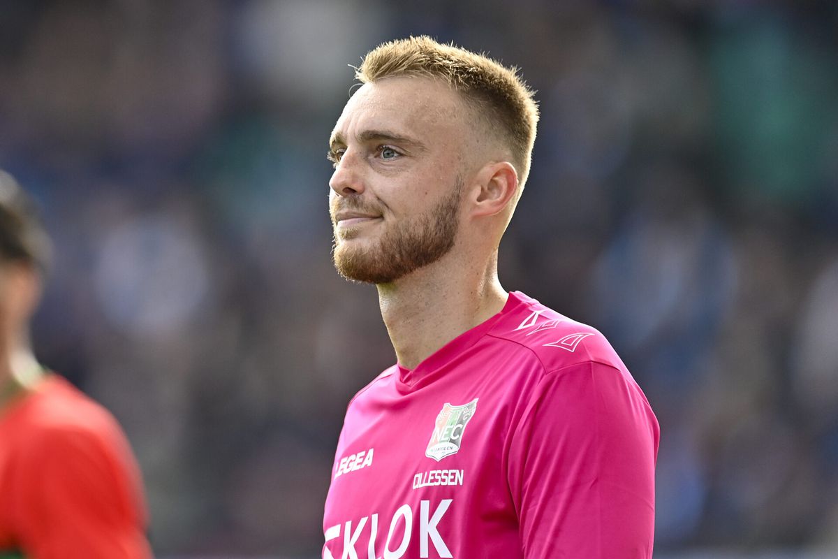 Rafael van der Vaart fileerde Jasper Cillessen: 'Is een beetje een naar mannetje'