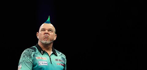 Peter Wright speelt door ongeluk op Euro Tour 7 met pijlen uit Belgische dartwinkel