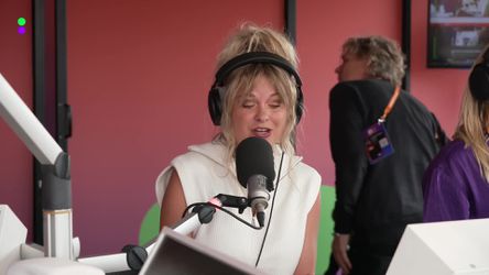🎥 | Sylvana IJsselmuiden onthult: 'Ik kreeg om 4 uur 's nachts 'booty call' van Lando Norris'