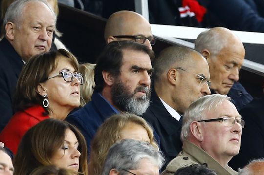 LOL! Eric Cantona doet gooi naar bondscoachschap Engeland (video)