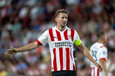 PSV-aanvoerder Luuk de Jong nog paar weken afwezig