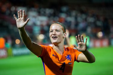 Oranje-heldin Mandy van den Berg verkast naar Valencia