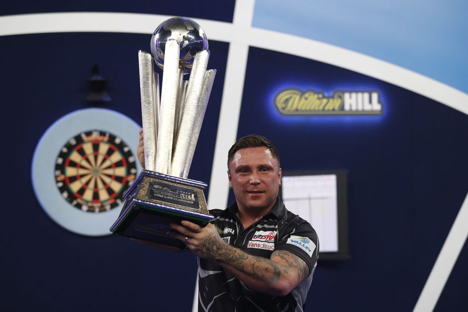 Hier volg je maandagavond de loting voor het WK darts
