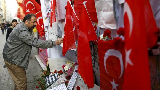 Turkse voetbaltopper in Istanbul uitgesteld vanwege terreurdreiging