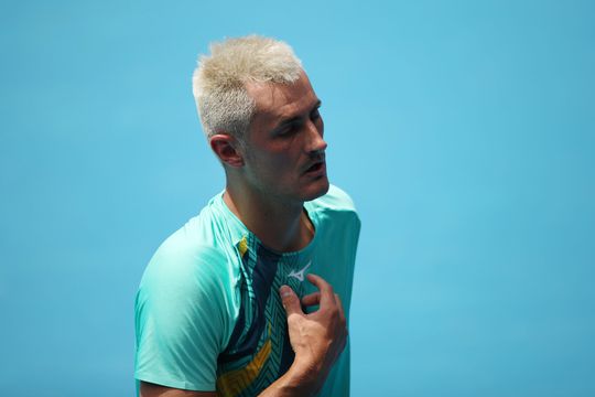 🎥 | Tennisser Bernard Tomic tegen umpire: 'Ik betaal je eten als ik geen corona heb'