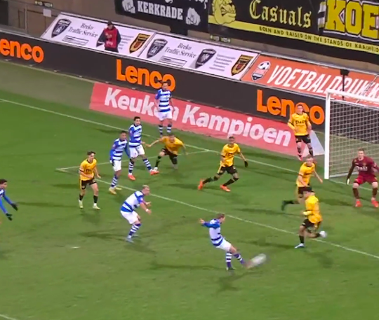 🎥 | Feyenoord-target Van den Belt pegelt raak voor PEC bij Roda JC