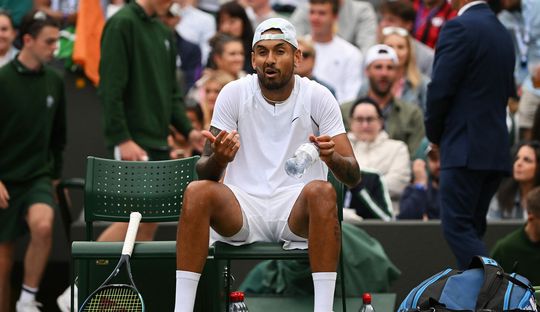 🎥​ | Nick Kyrgios is weer eens woedend: 'Haal de supervisor, diskwalificeer Tsitsipas'