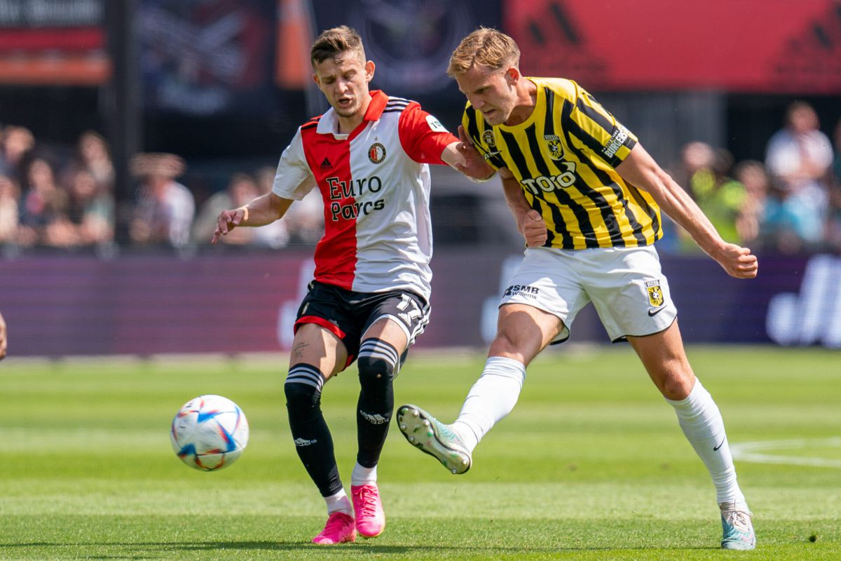 'Feyenoord en Dinamo Moskou bereiken akkoord over Sebastian Szymanski'
