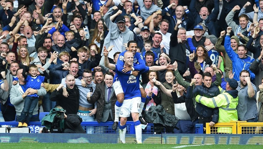 Everton dompelt zwoegend Chelsea in diepe crisis